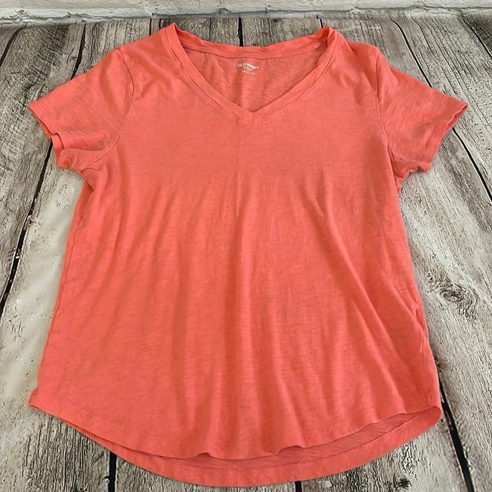 Women’s Old Navy everywear t-shirt Small